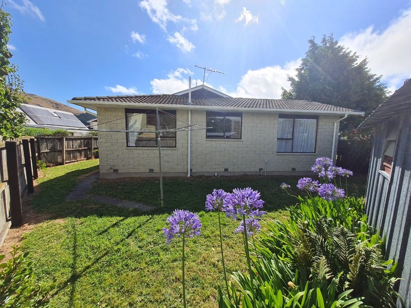 2/44 Laing Crescent, Heathcote Valley, Christchurch - Carousel 1