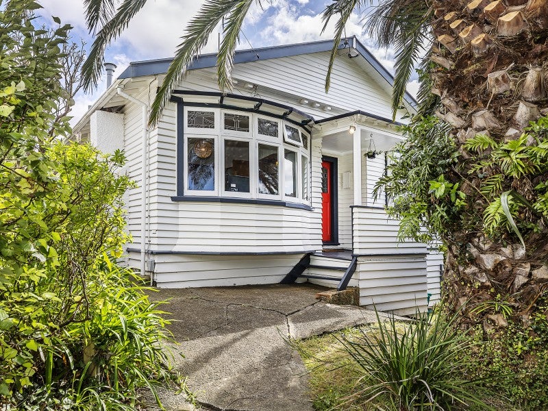 16 Akatea Street, Berhampore, Wellington - Carousel 1