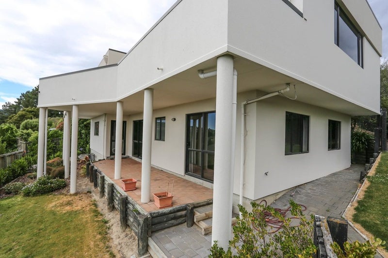 75 Ravensdale Rise, Westmorland, Christchurch - Carousel 2