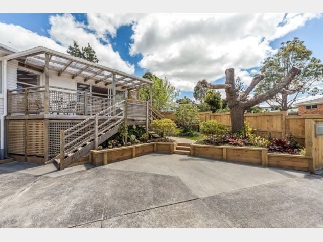 27 Strong Street, Saint Johns, Auckland - Carousel 2