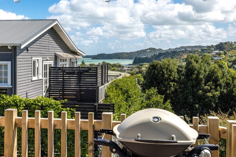 39 Ocean Road, Surfdale, Waiheke Island - Carousel 25