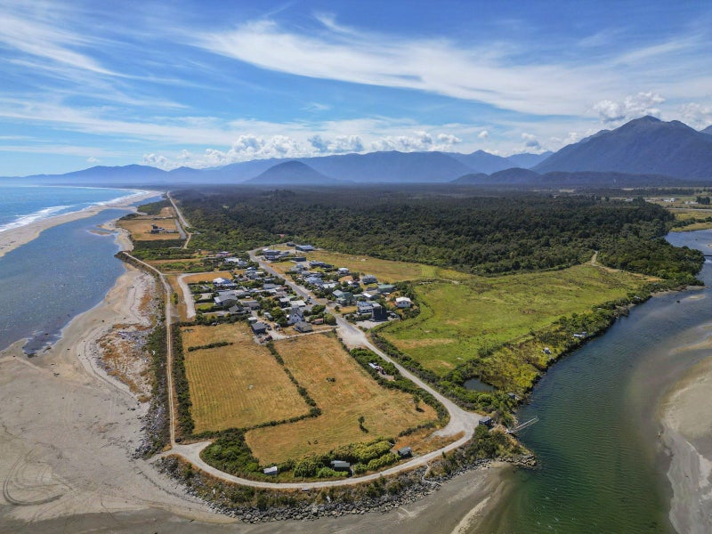 9 Johnston Crescent, Haast - Carousel 29