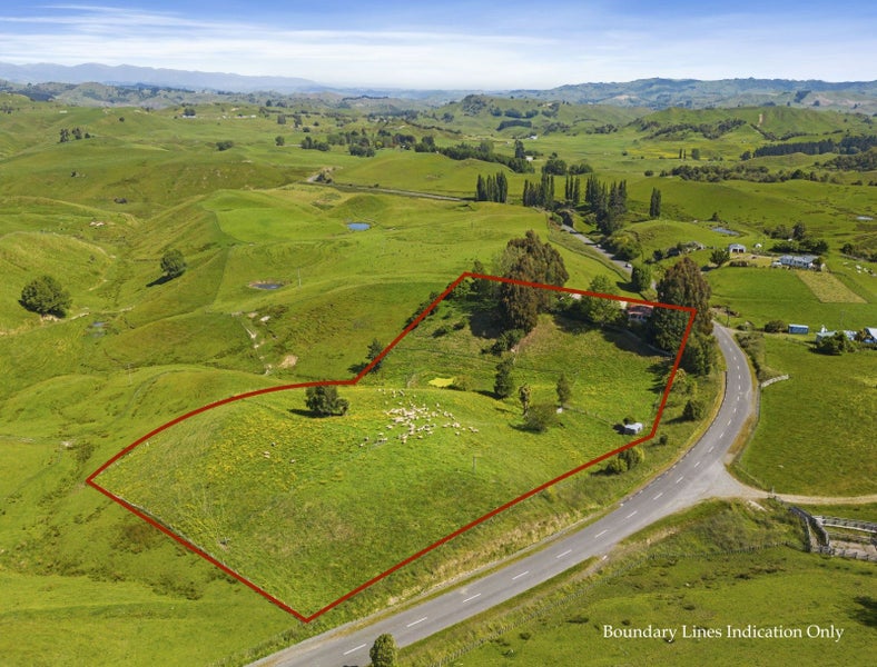 824 Spooners Hill Road, Taihape - Carousel 1