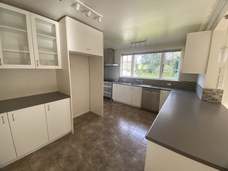 21 Maungakiekie Avenue, Greenlane, Auckland - Carousel 2