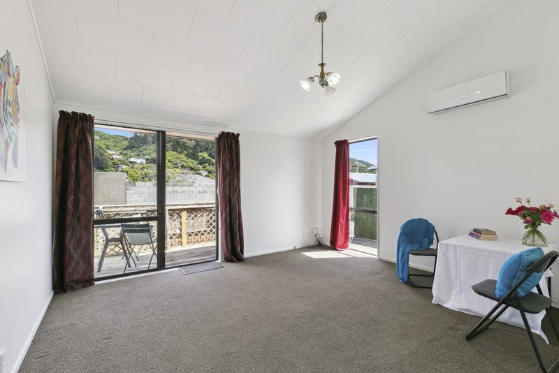 9 Rawson Street, Tawa, Wellington - Carousel 2