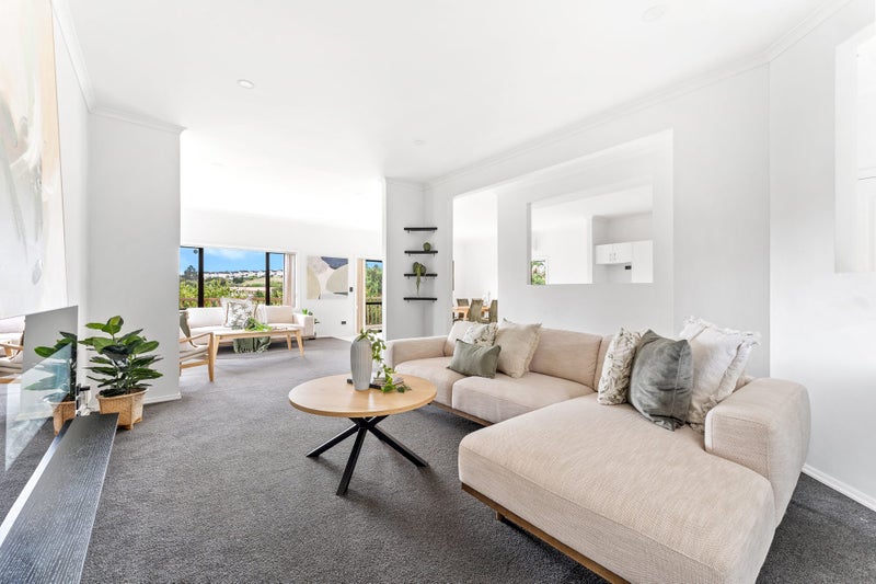 42 Parkwood Crescent, Gulf Harbour, Whangaparaoa - Carousel 1