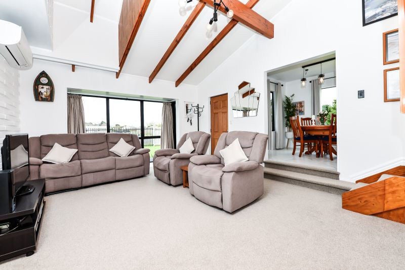 18 Brownlie Crescent, Huntly, Huntly - Carousel 2
