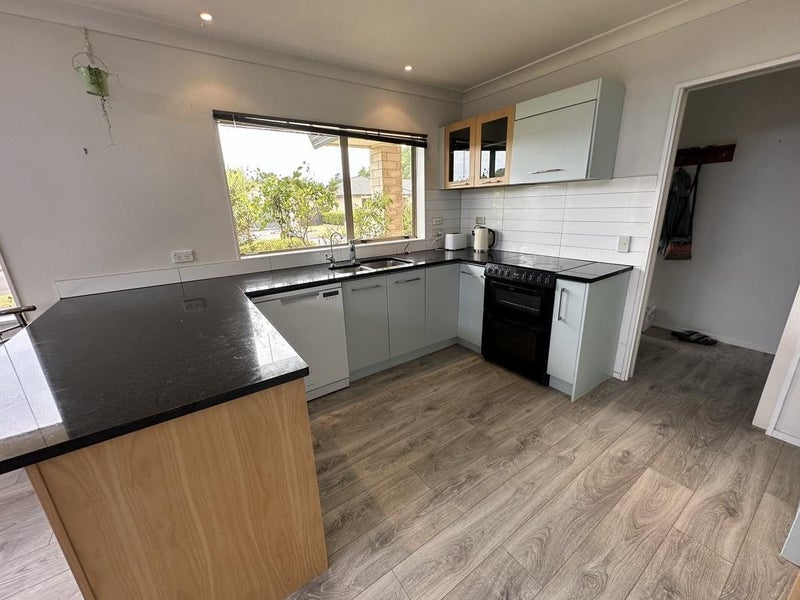 24 Harry Shaw Way, Raumati South, Paraparaumu - Carousel 2