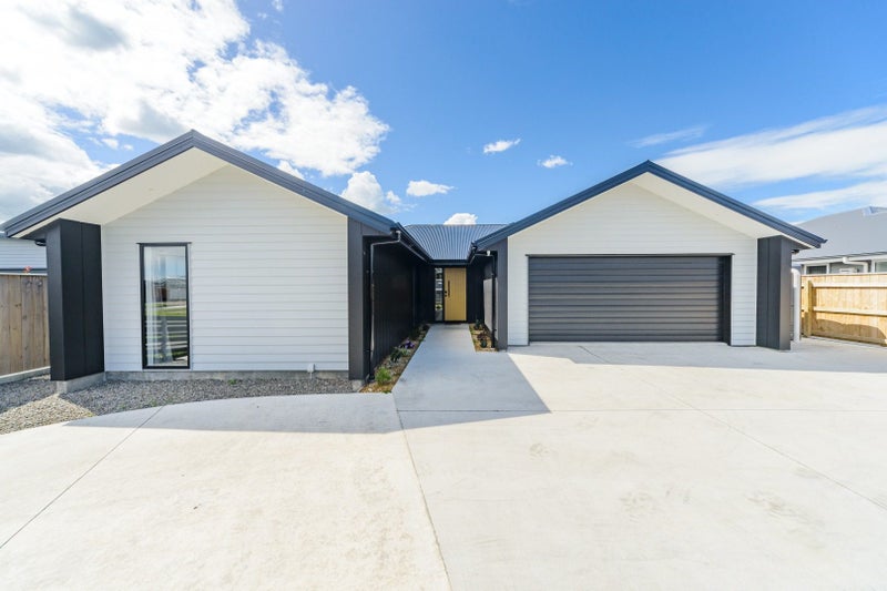 86 James Line, Kelvin Grove, Palmerston North - Carousel 1