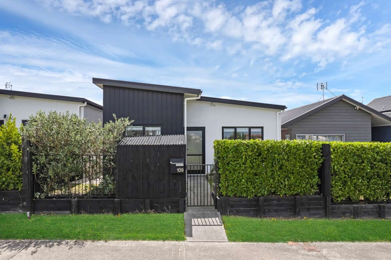 109 Battalion Drive, Papakura, Papakura - Carousel 1