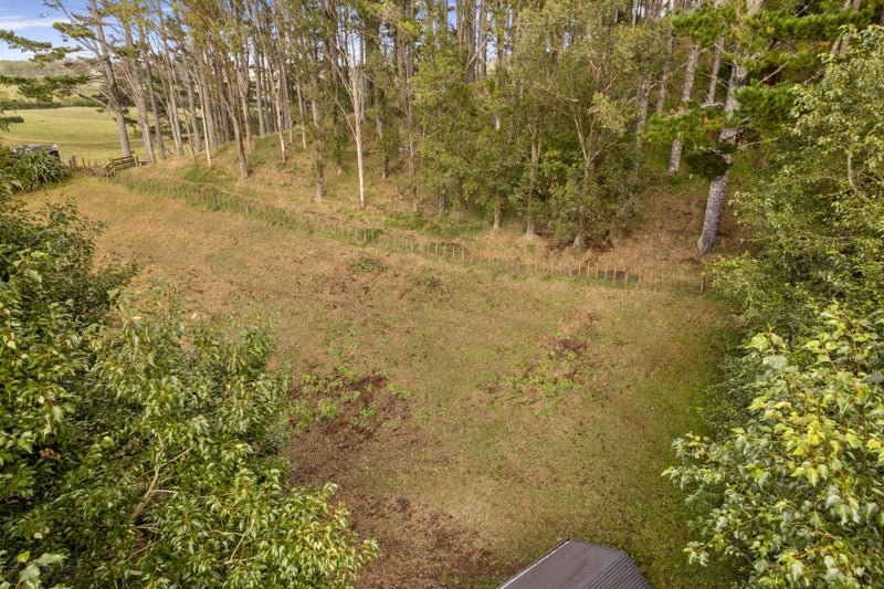 1096 Egmont Road, Egmont Village, New Plymouth - Carousel 23