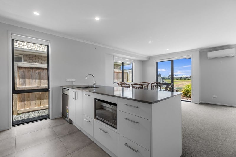 3 Apostle Mews, Papamoa, Papamoa - Carousel 2