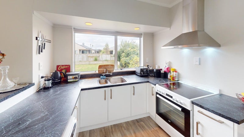 4 Emmerdale Mews, Highbury, Palmerston North - Carousel 1