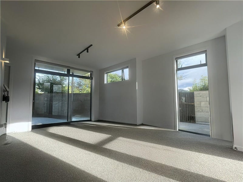 1/2 Hindmarsh Street, Johnsonville, Wellington - Carousel 2