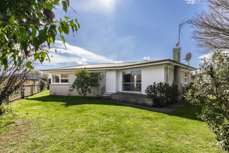 9 Whitby Crescent, Flaxmere, Hastings - Carousel 1