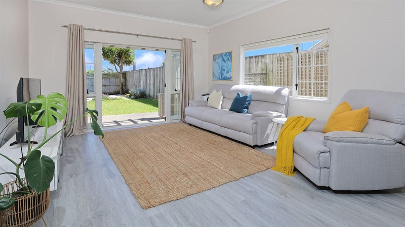 36 Mulvaney Crescent, Henderson, Auckland - Carousel 2
