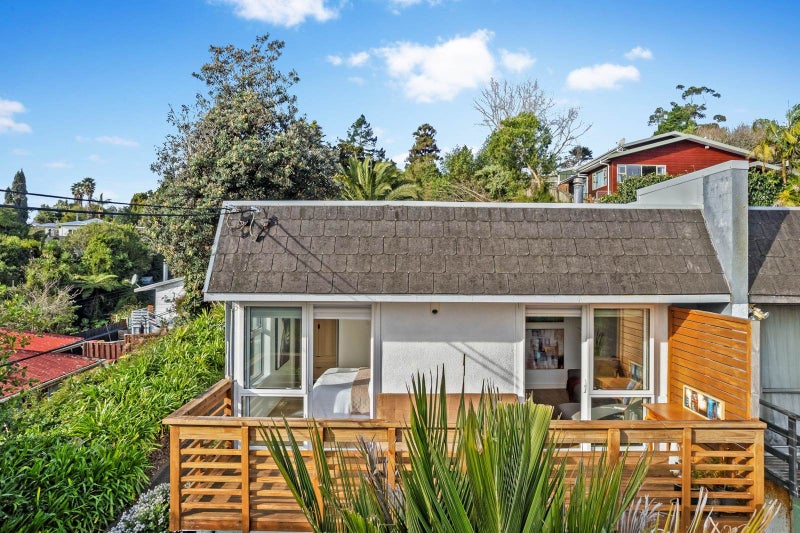 9 Rangeview Road, Sunnyvale, Auckland - Carousel 1