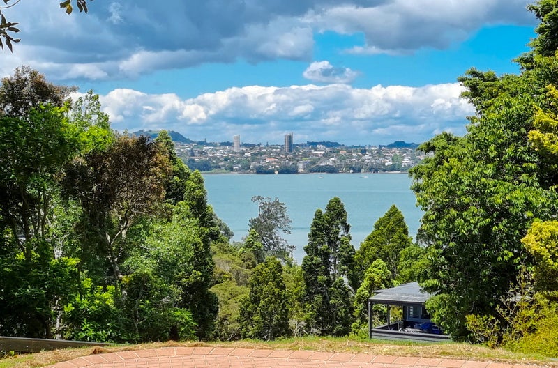 6 Mollyhawk Place, Birkenhead, Auckland - Carousel 2