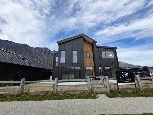 26 Taurus Lane, Jacks Point, Queenstown - Carousel 1