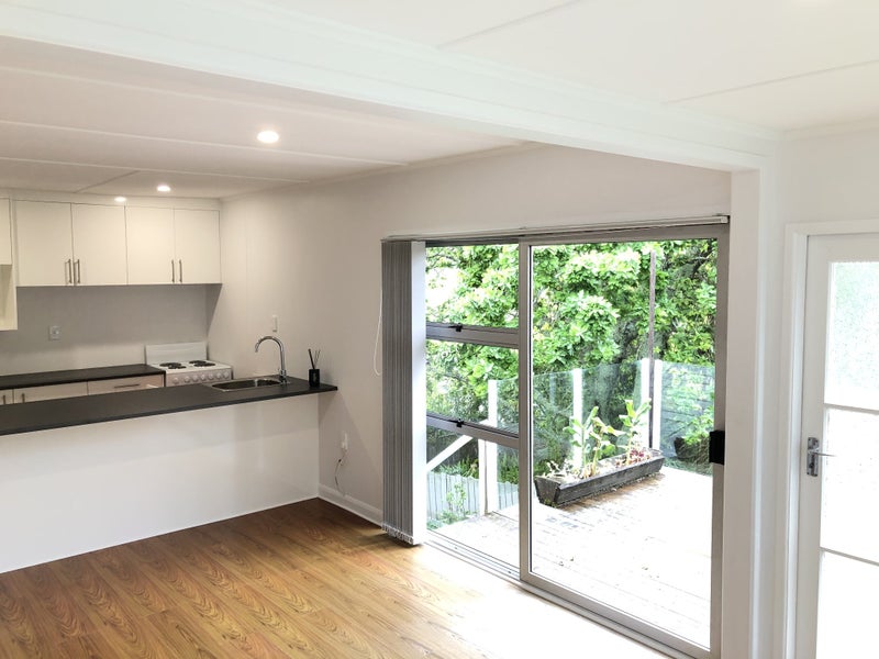 536 Beach Road, Murrays Bay, Auckland - Carousel 2