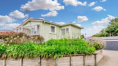 124B Matatua Road, Raumati Beach, Paraparaumu - Carousel 1