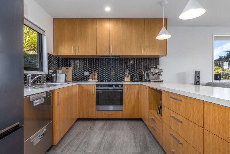 27 Holystone Road, Whitby, Porirua - Carousel 2