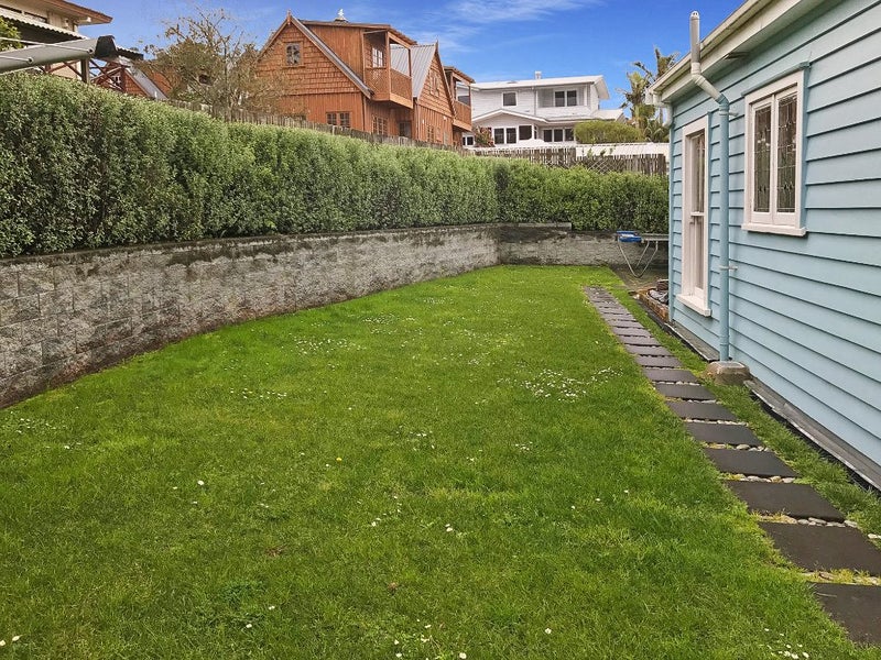 67 Palmerston Road, Birkenhead, Auckland - Carousel 14