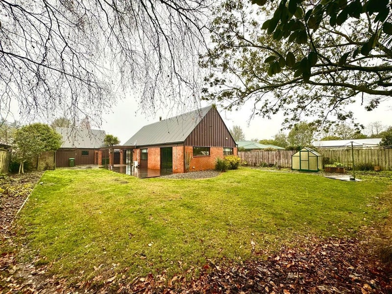 38 Oakden Drive, Darfield, Darfield - Carousel 2