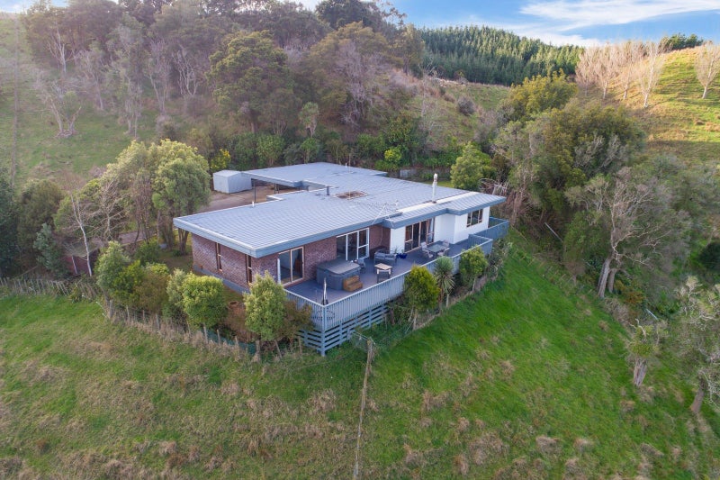 771 Makino Road, Halcombe, Feilding - Carousel 33