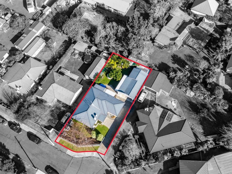 205 Tudor Avenue, Mayfair, Hastings - Carousel 2