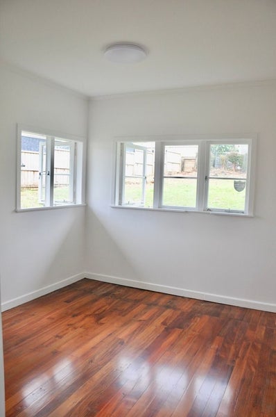 3 Rutherford Terrace, Meadowbank, Auckland - Carousel 13