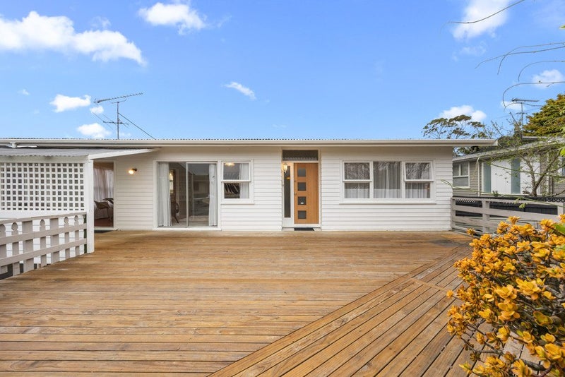 12 Boys Place, Pakuranga Heights, Auckland - Carousel 2