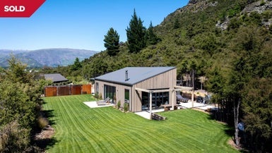 10 Goldie Lane, Albert Town, Wanaka - Carousel 1