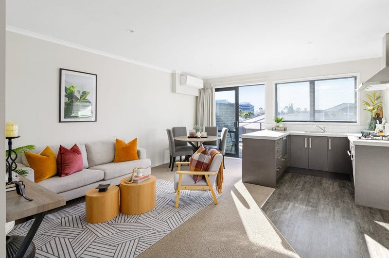 6/16 Jones Crescent, Melville, Hamilton - Carousel 2