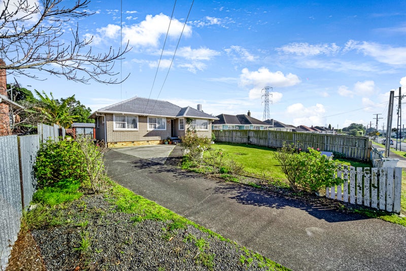 15 Waimate Street, Otara, Auckland - Carousel 1