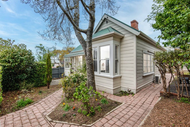 21 Fifield Street, Roslyn, Dunedin - Carousel 1