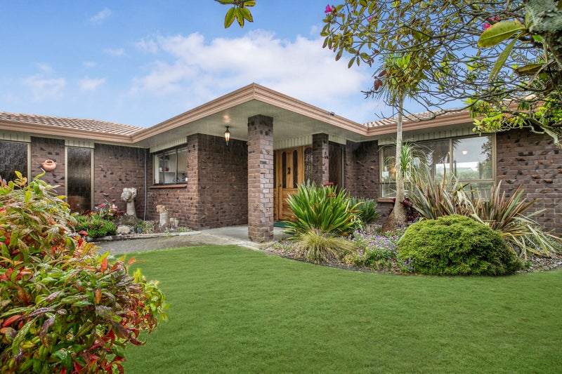 6 Tulloch Place, Conifer Grove, Takanini - Carousel 2