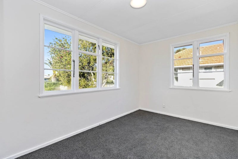 35 Paul Crescent, Fairfield, Hamilton - Carousel 10