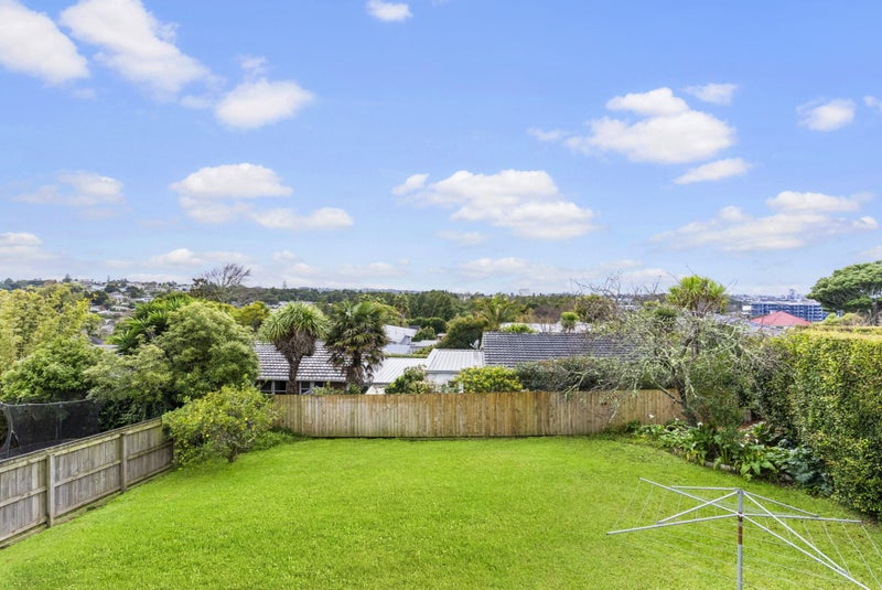 3 Alton Avenue, Hillcrest, Auckland - Carousel 2