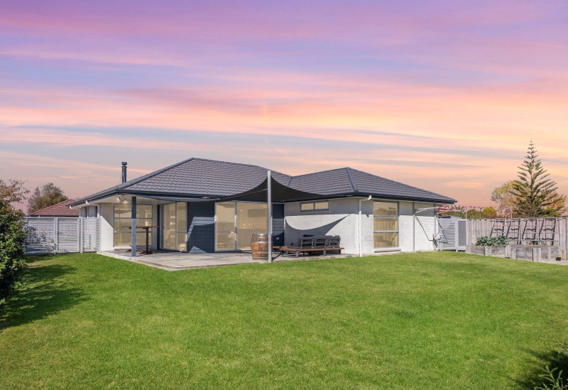 5 Waitaha Place, Clive, Clive - Carousel 1