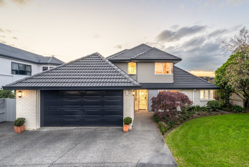 2/67 Simmental Crescent, Somerville, Manukau - Carousel 1