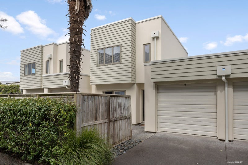 58/21 Hunters Park Drive, Three Kings, Auckland - Carousel 1