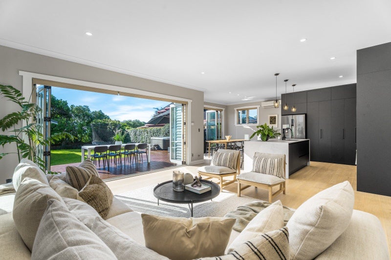 83 Shackleton Road, Mount Eden, Auckland - Carousel 2