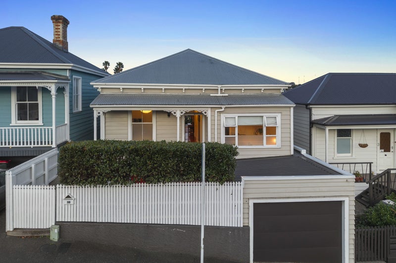 38 Bond Street, Grey Lynn, Auckland - Carousel 1