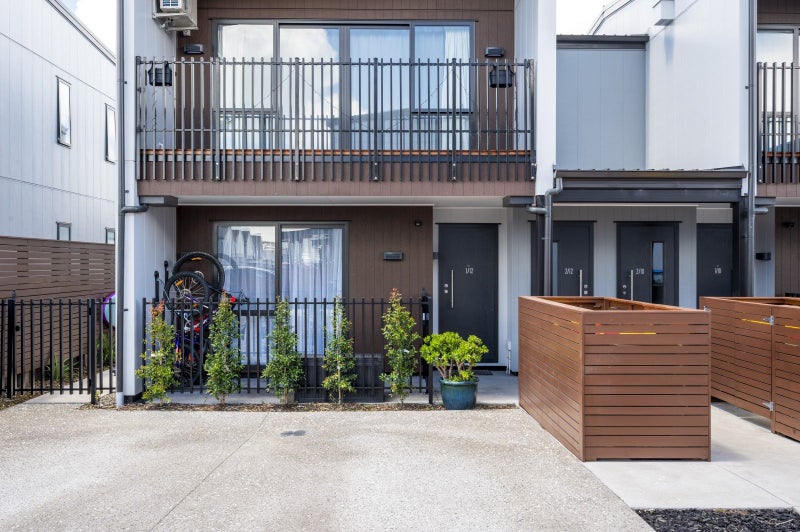 1/12 Unga Place, Beachlands, Auckland - Carousel 24