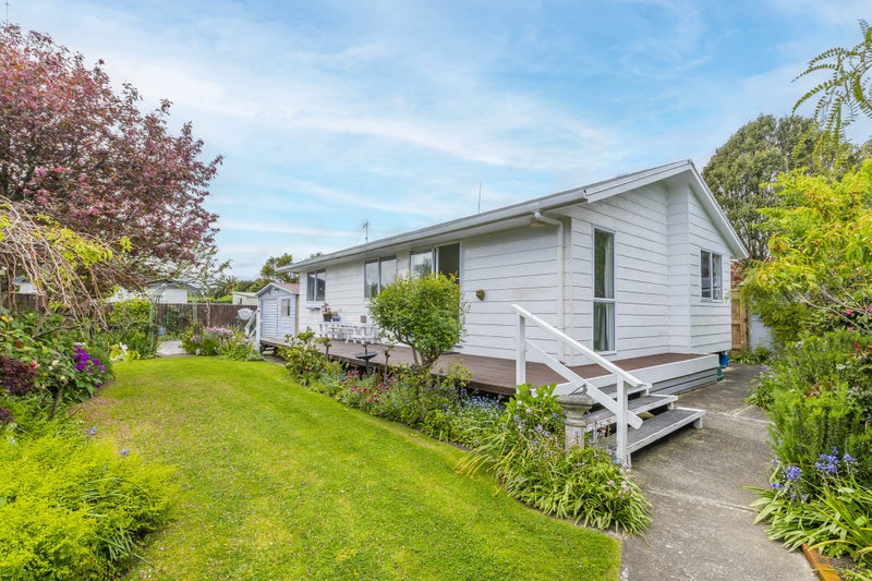 15A Rauparaha Street, Waikanae Beach, Waikanae - Carousel 2