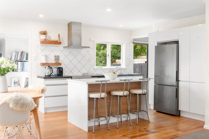 38 Urlich Avenue, Melville, Hamilton - Carousel 2