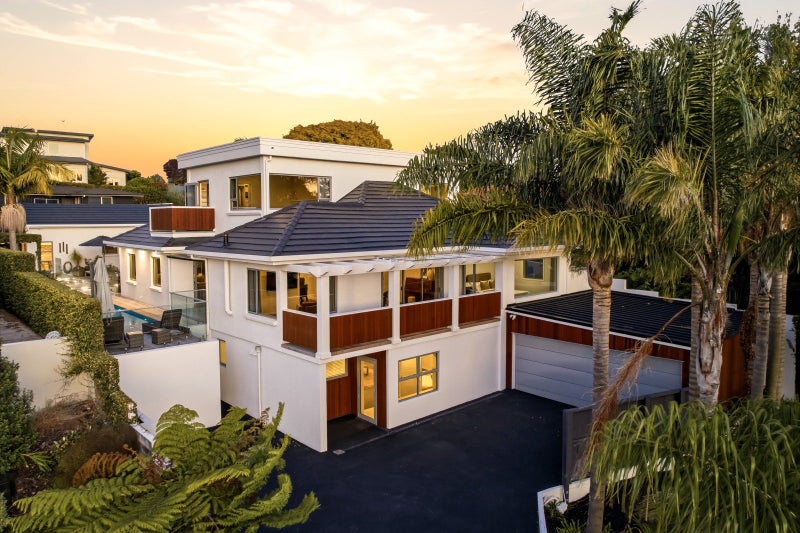 1 Woodstock Road, Fairfield, Hamilton - Carousel 2