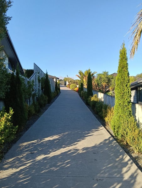 35 Ballintoy Park Drive, Welcome Bay, Tauranga - Carousel 2