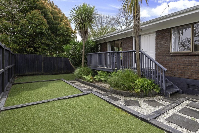 1/24 John Gill Road, Shelly Park, Auckland - Carousel 2